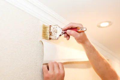 Pose de papier peint à Olendon — revêtements muraux et toiles de verre